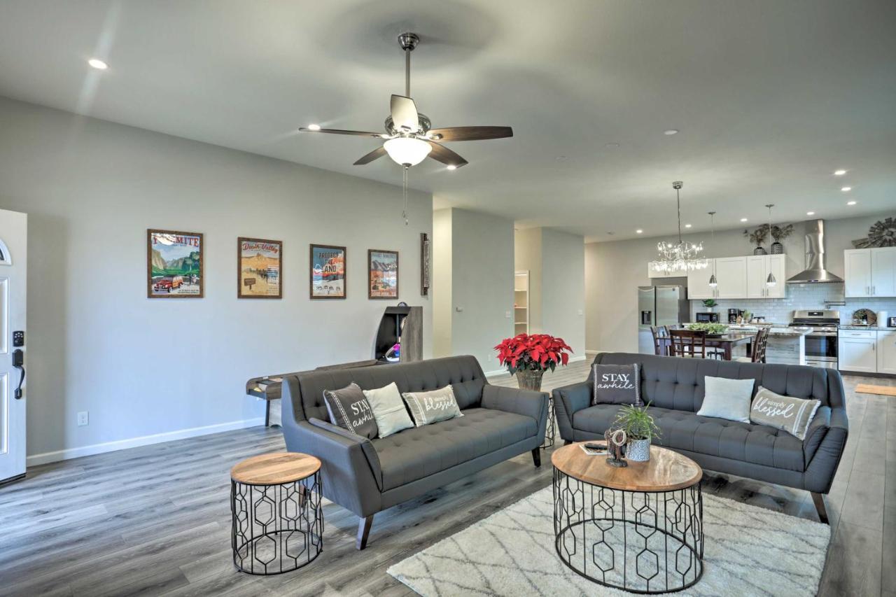 Stunning Clovis Home About 1 Mile To Old Town! Extérieur photo