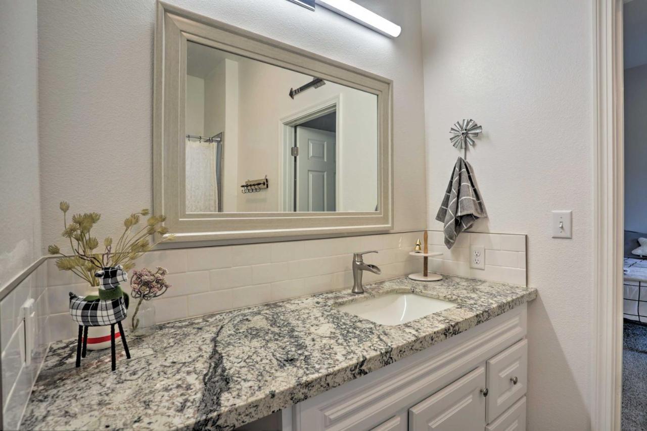Stunning Clovis Home About 1 Mile To Old Town! Extérieur photo